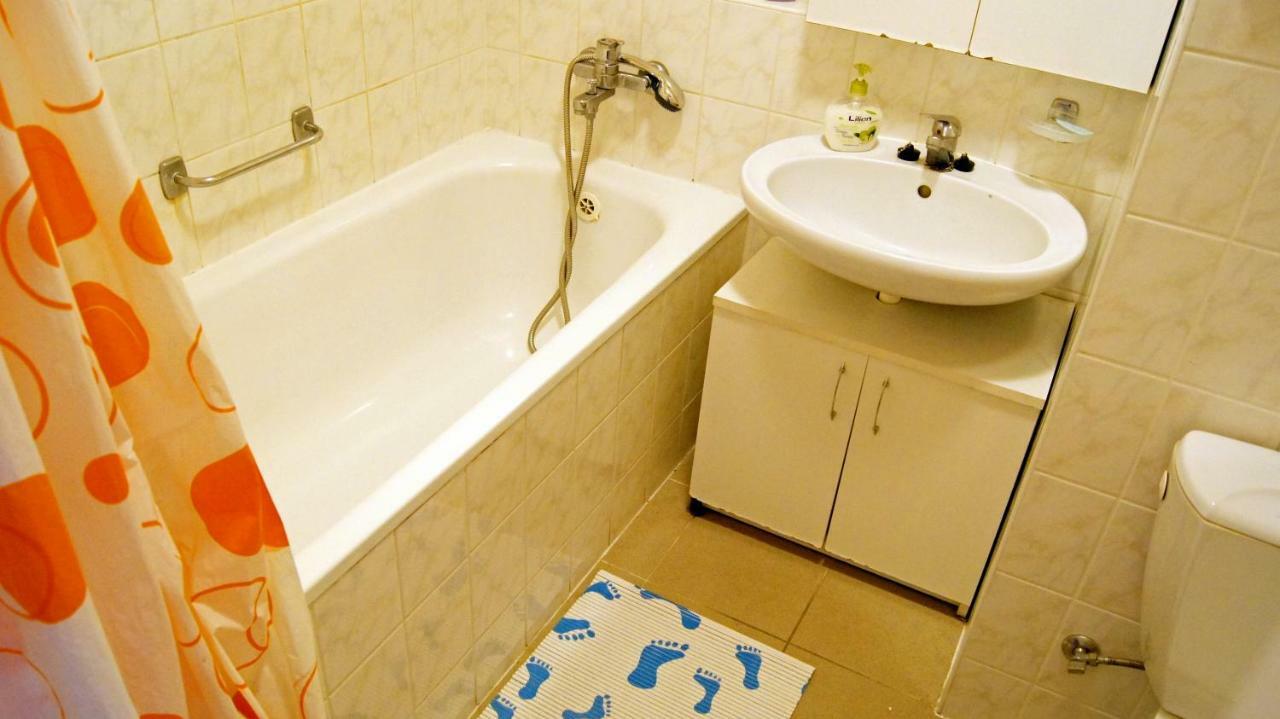 Hostel Km House Cerny Most Prag