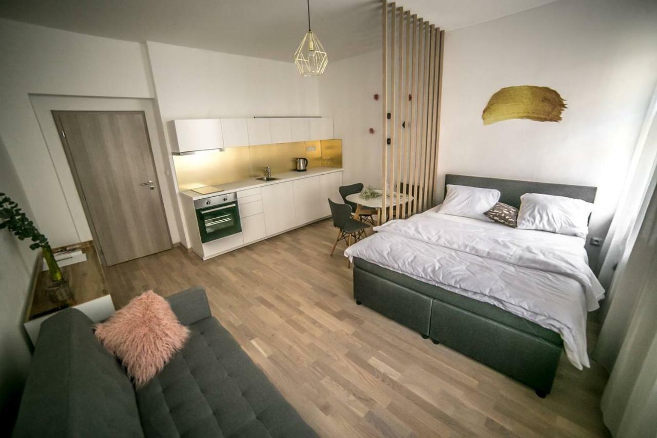Apartment Friendly In Prag