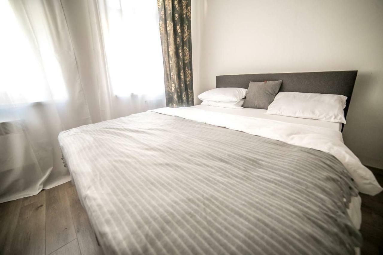 Apartment Friendly In Prag