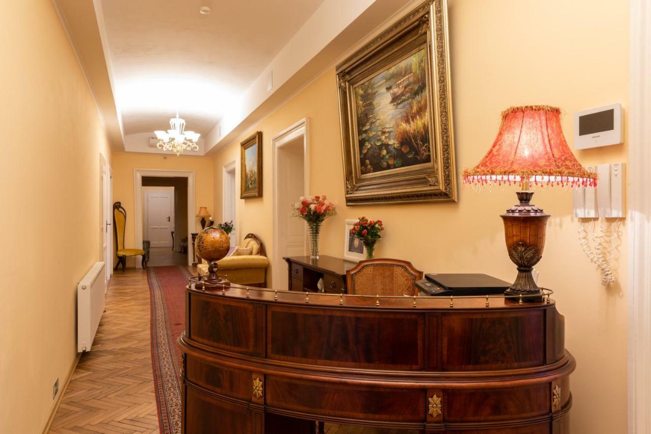 Slabur Aparthotel 4*