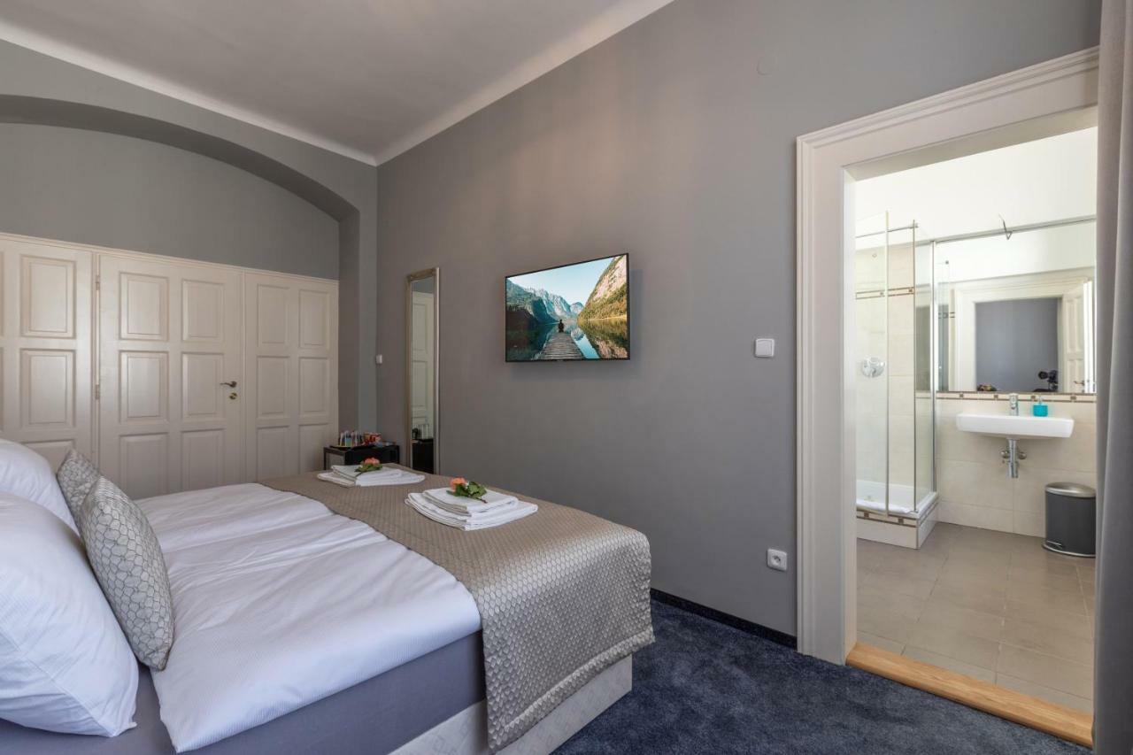 Slabur Aparthotel 4*