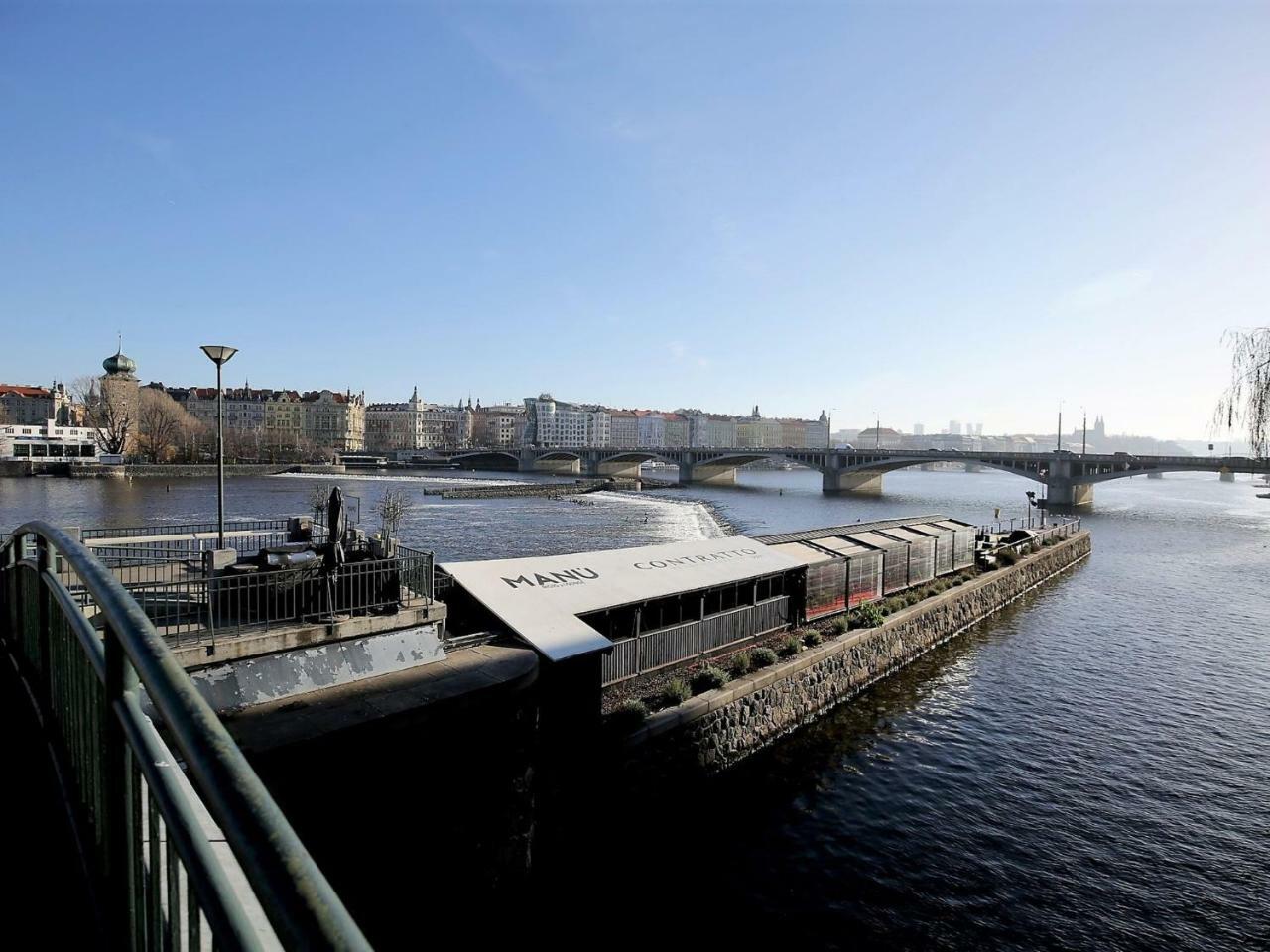 Luxurious Near River In Cezch Republic * Prag