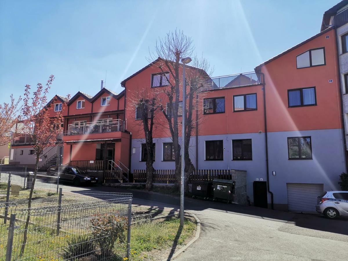 Bambus Zahrada Lägenhetshotell 3*
