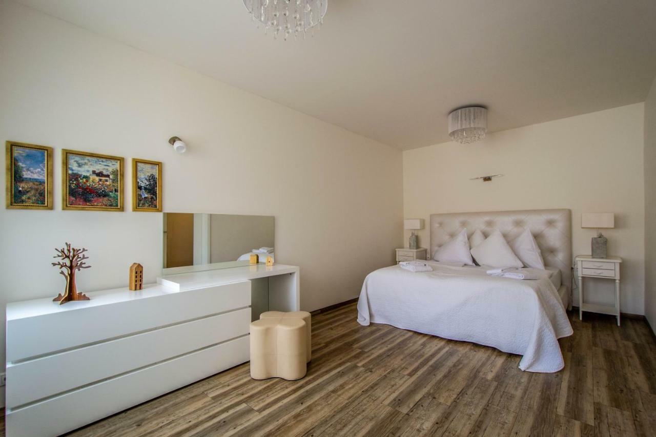 Apartment Unique Charles Bridge 2bdr Apartment. Prague