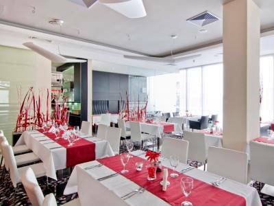 Airport By Ihg 4*