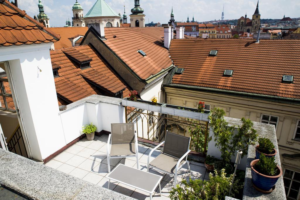 Studio Karluv Most Apartment