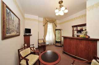 Amigo City Centre Hotel