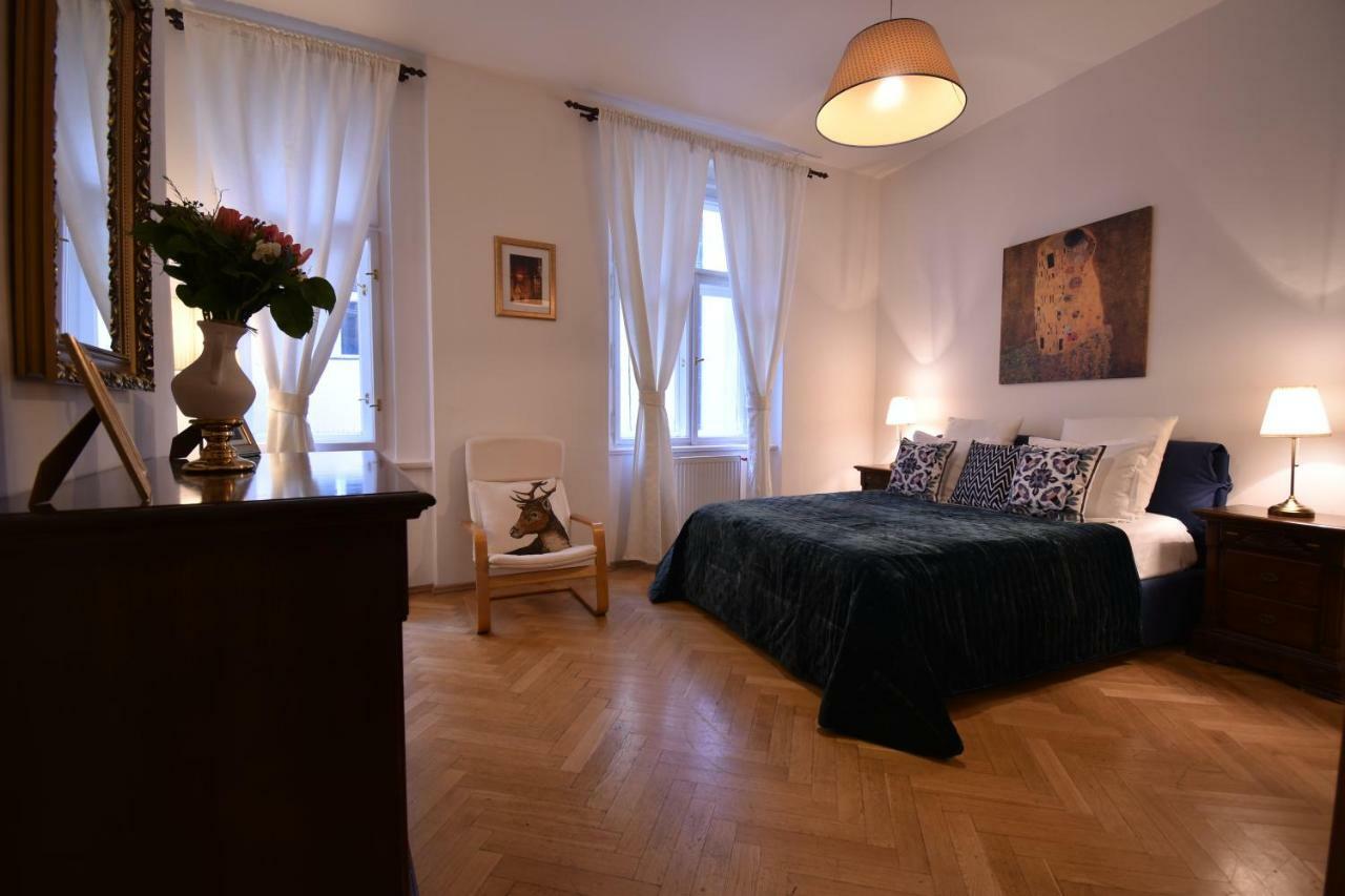 Lägenhet Cozy Flat By The Astronomical Clock Prag