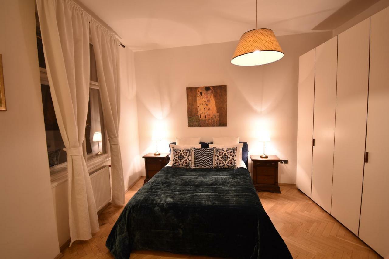 Cozy Flat By The Astronomical Clock Lägenhet Prag