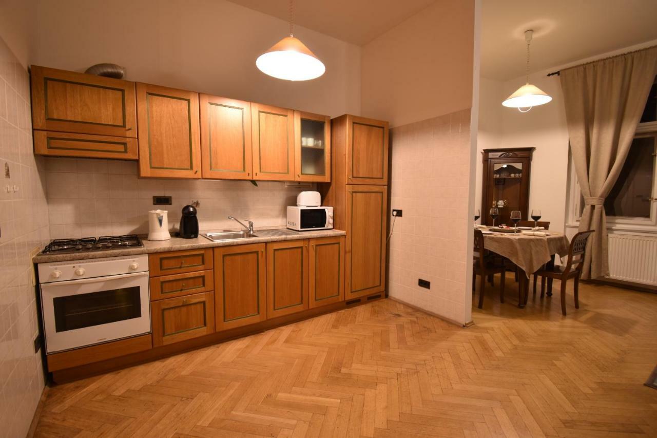 Lägenhet Cozy Flat By The Astronomical Clock Prag