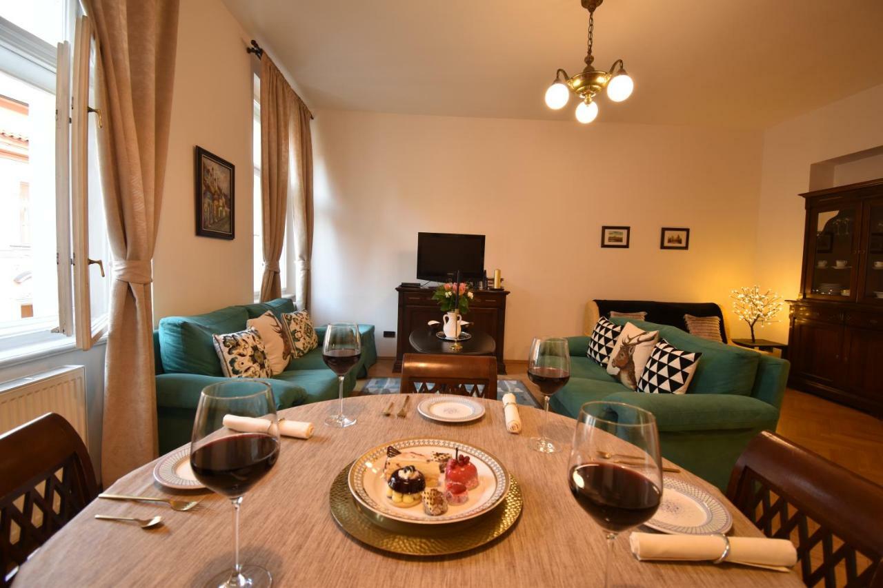Cozy Flat By The Astronomical Clock *