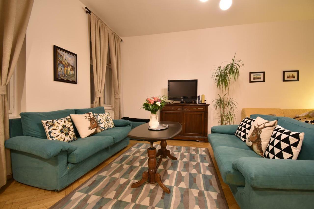 Cozy Flat By The Astronomical Clock Lägenhet Prag