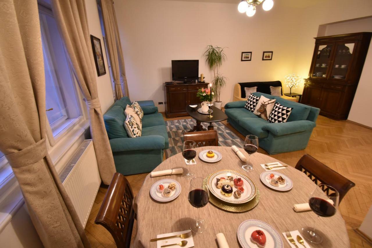 Cozy Flat By The Astronomical Clock * Prag