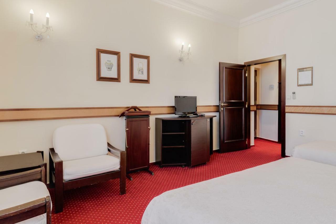 Louren 4* Praha