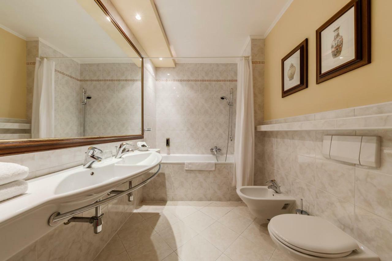 Hotel Louren 4*