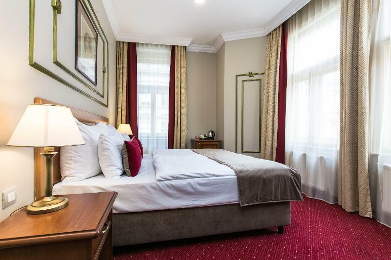 Hotel Caruso Old Town 4*