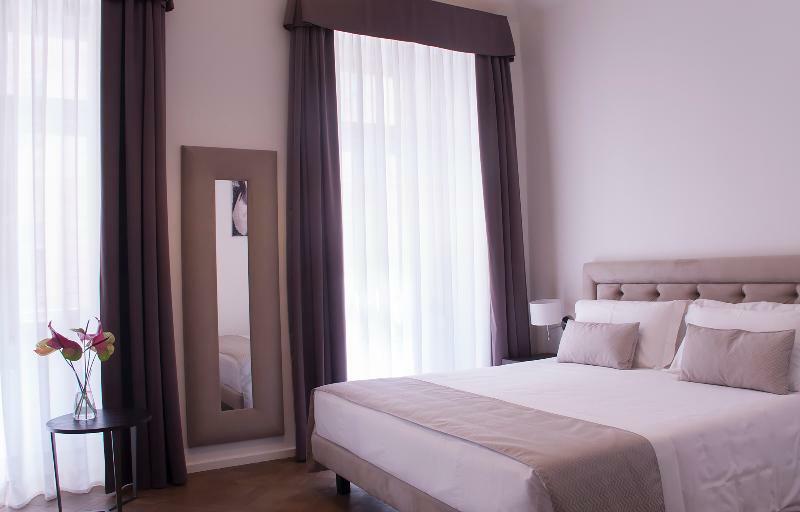 Limehome Halkova 4* Praha