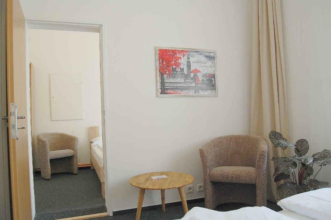 Affinity 2 Hotel