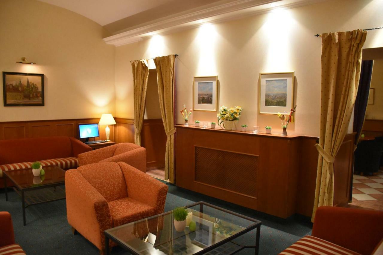 Hotel Arbes 3*
