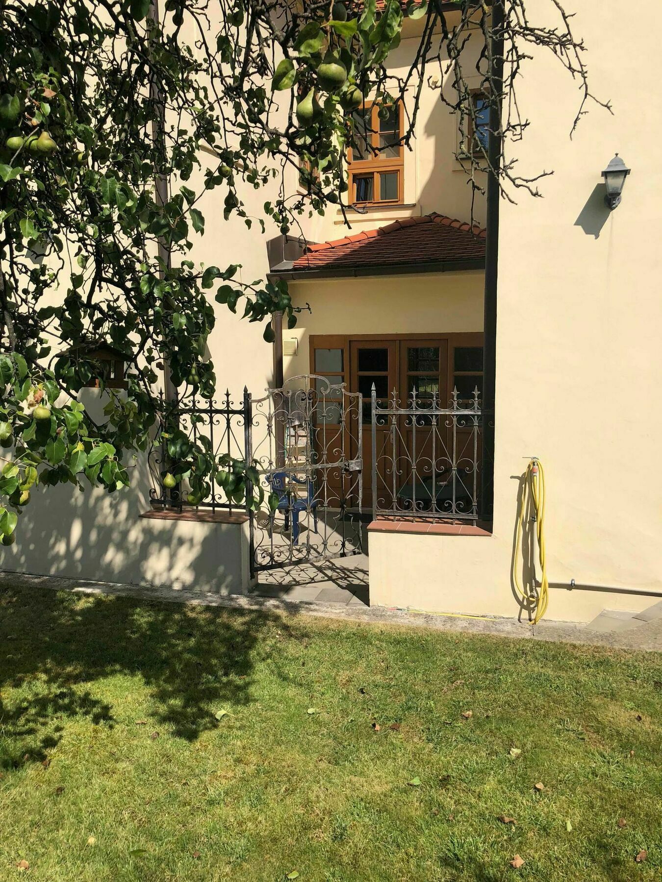 The Garden Apartment *
