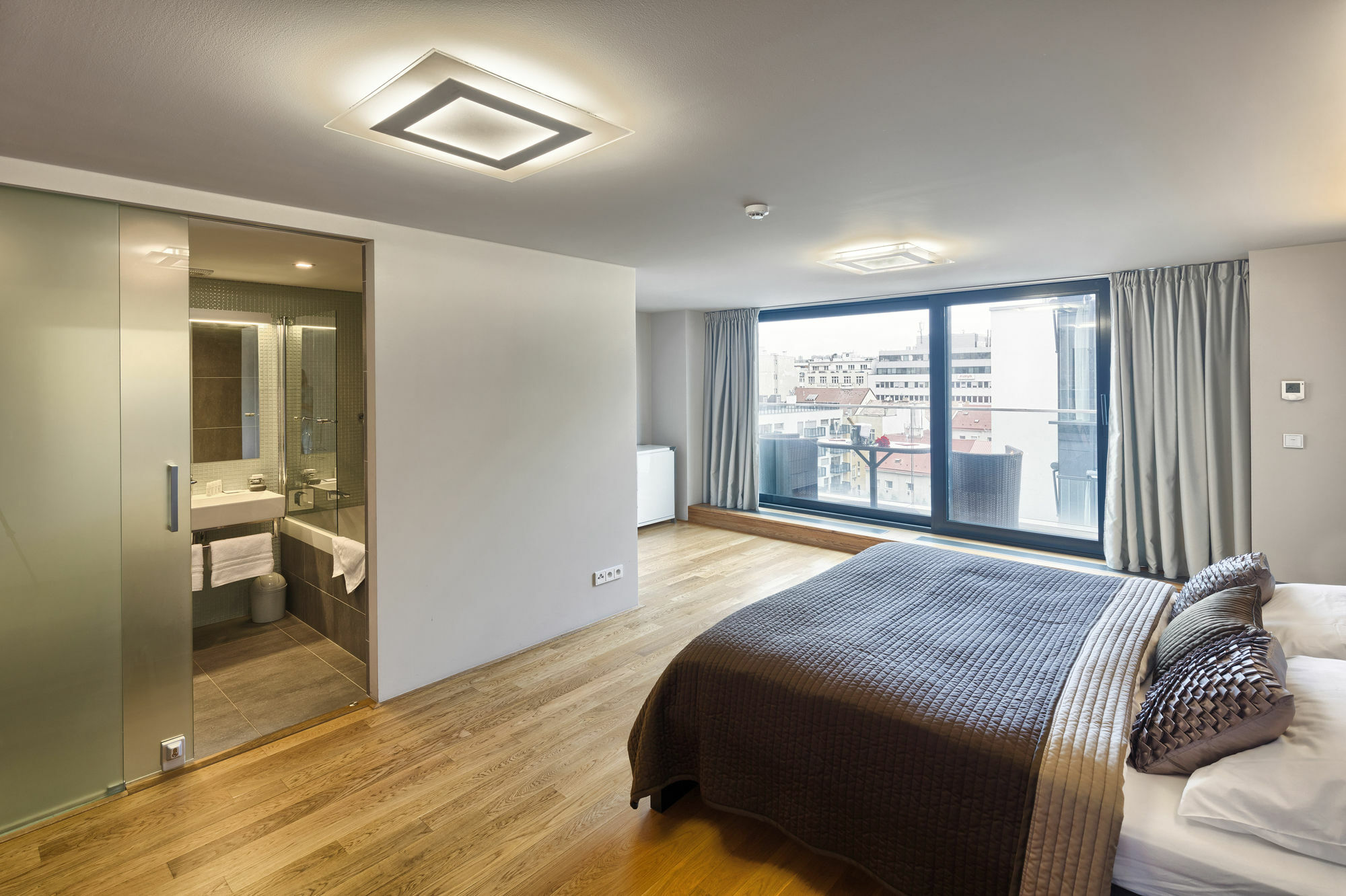 Aparthotel Karlin By Tkc