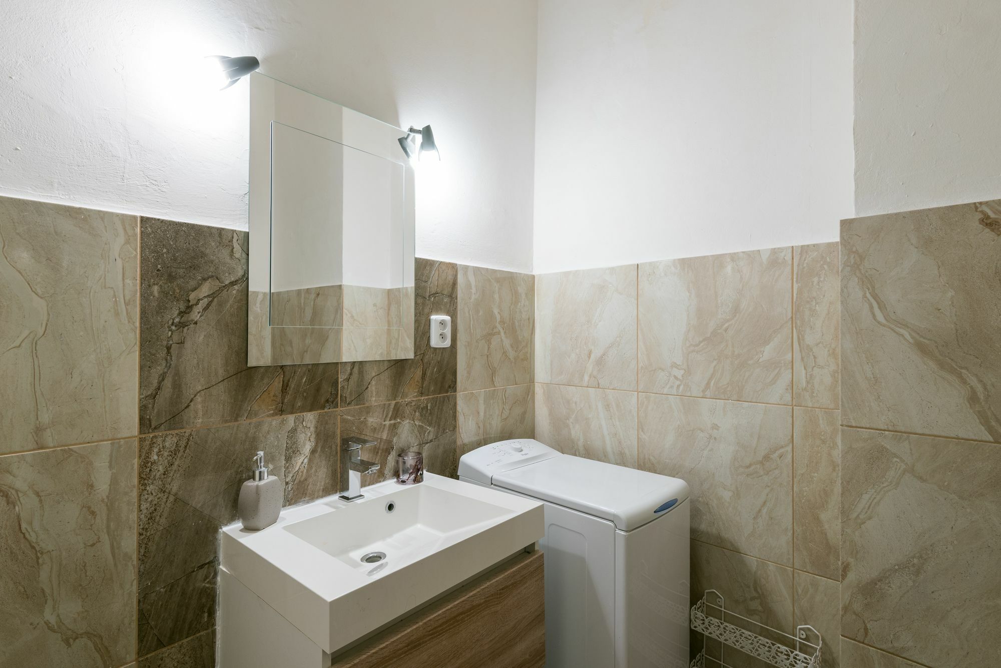 Apartment Na Zborenci 10 Prag