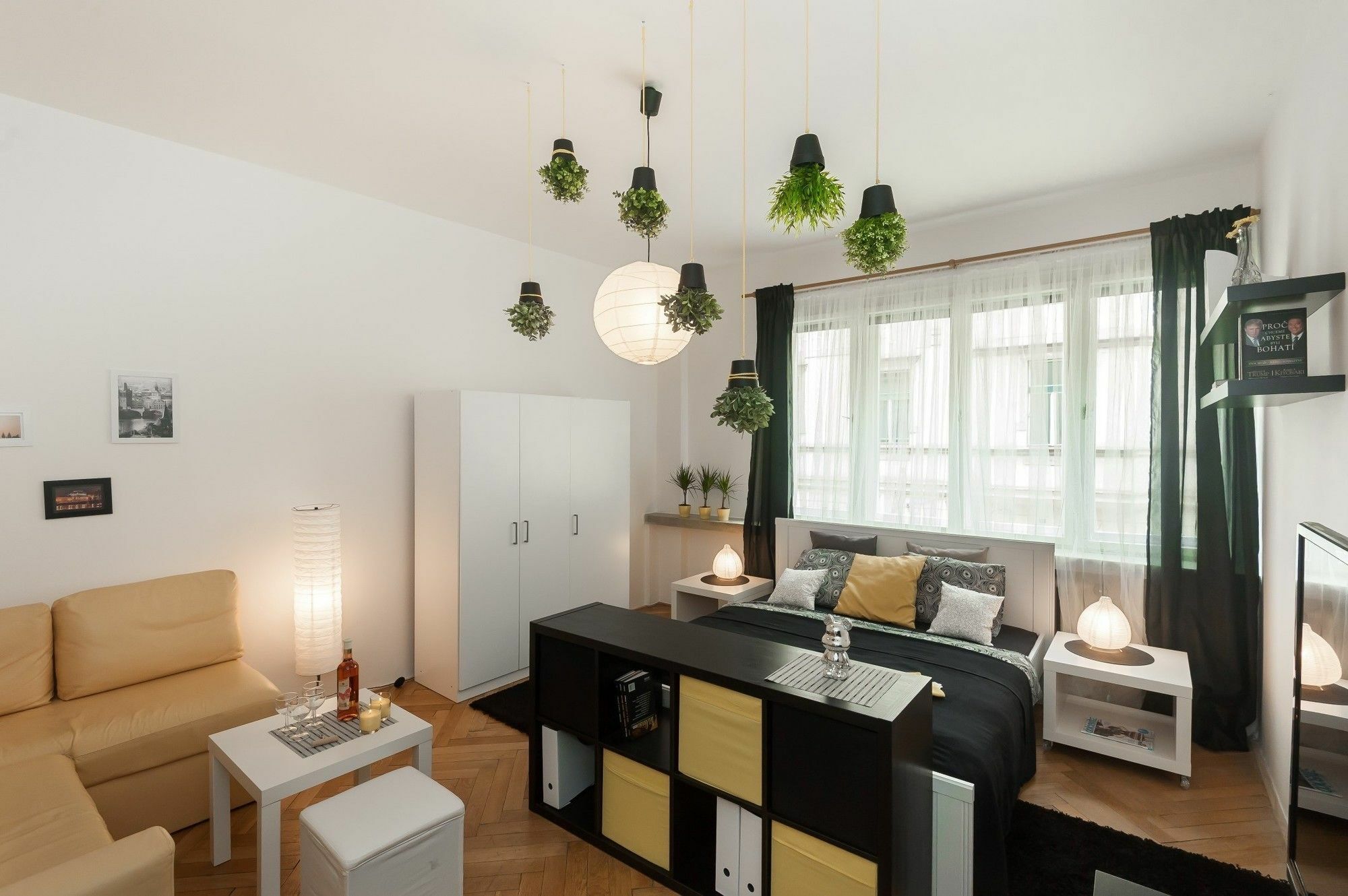 Na Zborenci 10 Apartment Prag