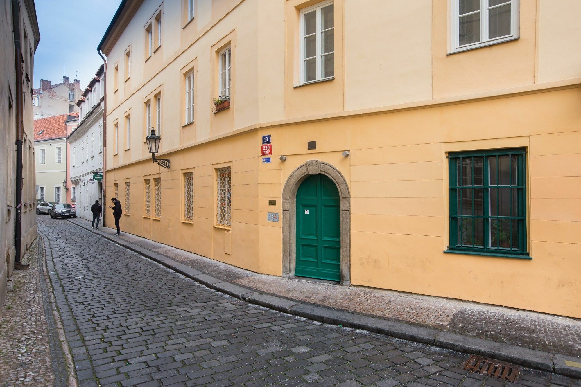 Gigantic Boho Chic 3 Bedroom 3 Bathroom Loft With Hanging Chair Apartment Prag