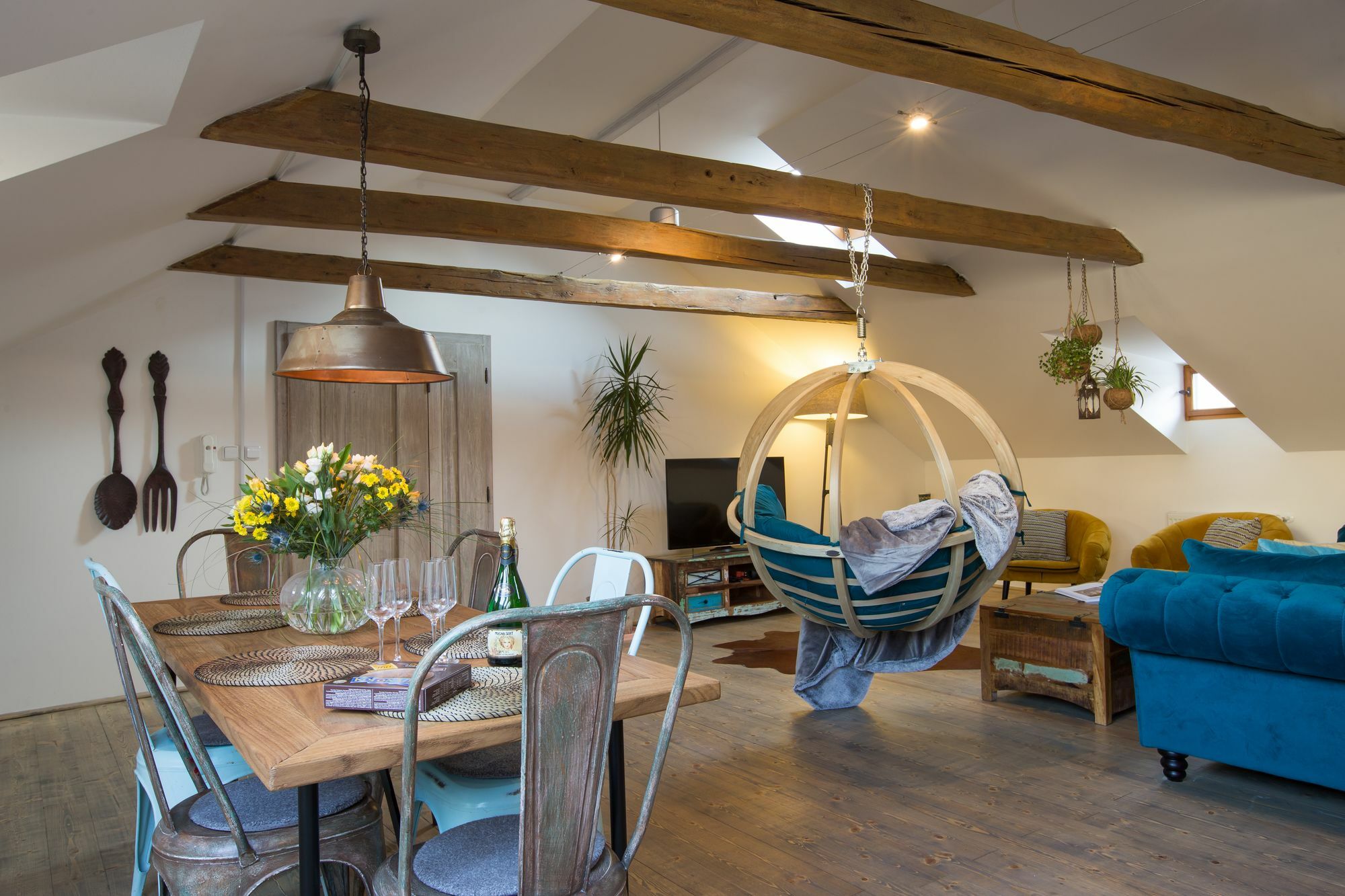 Gigantic Boho Chic 3 Bedroom 3 Bathroom Loft With Hanging Chair Apartment *