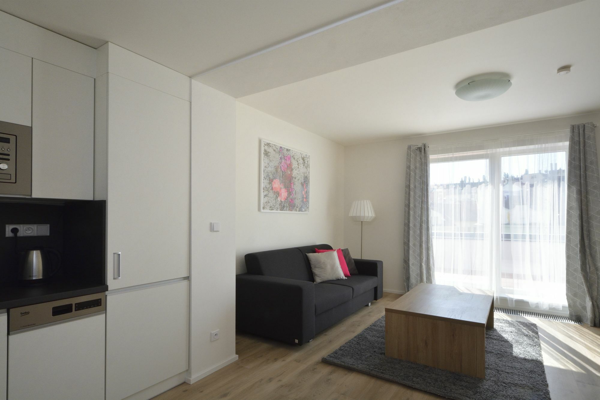 Downtown Belohorska Apartment