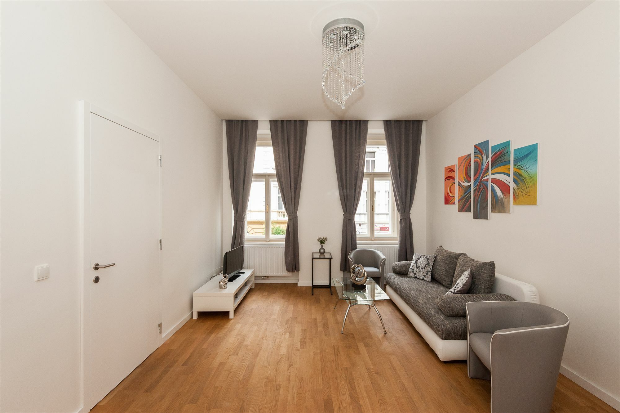 Designer Apartment *