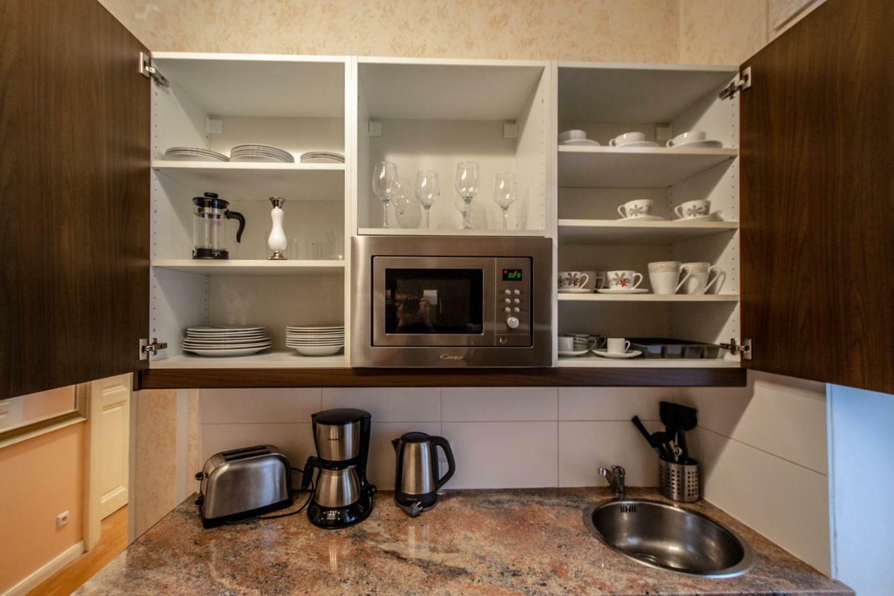 Rose Ruterra Apartment