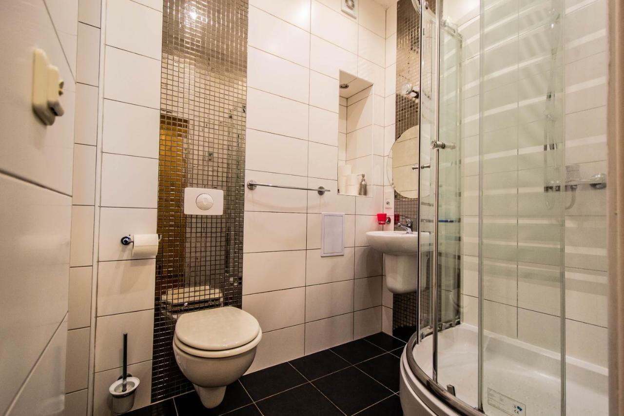 Rose Ruterra Apartment