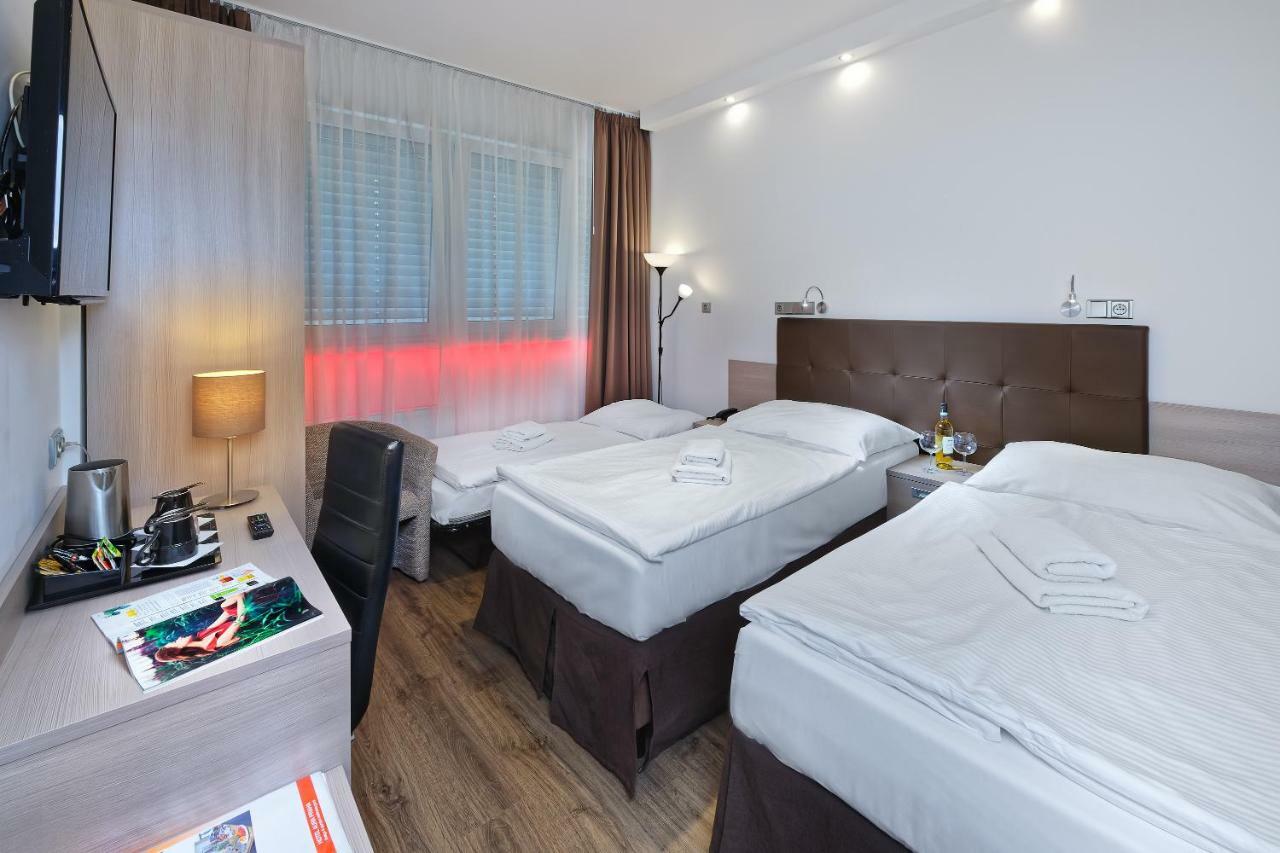 Hotel Aura Design&garden Pool 3*
