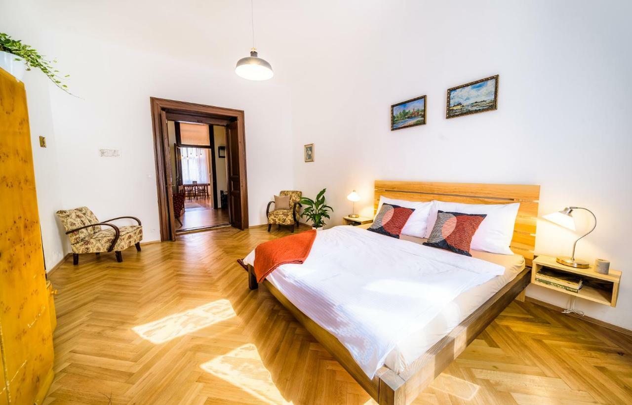 Harry Potter's In Center Apartment *