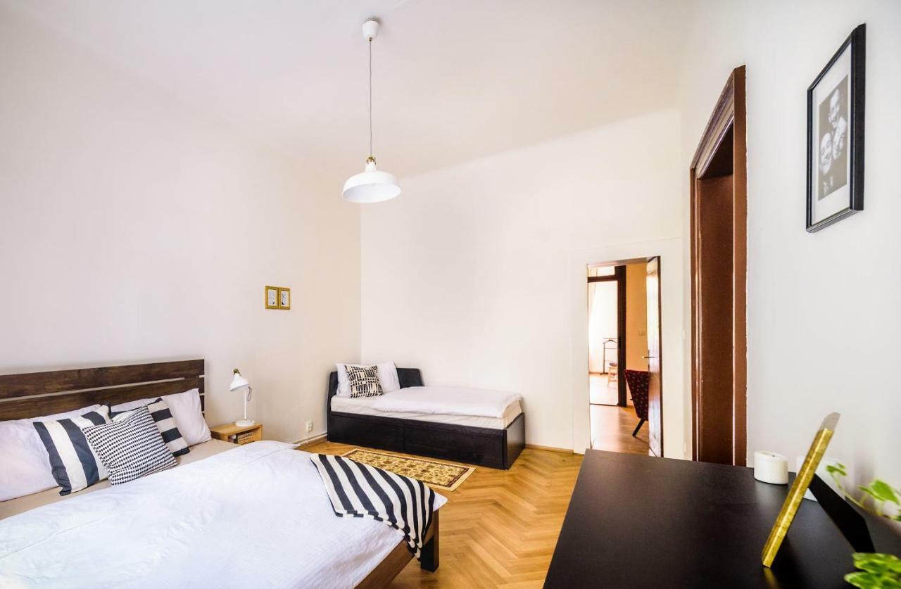 Harry Potter's In Center Apartment