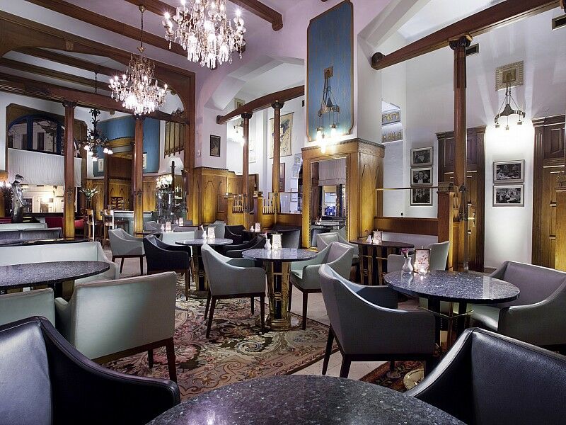 Paris Hotel