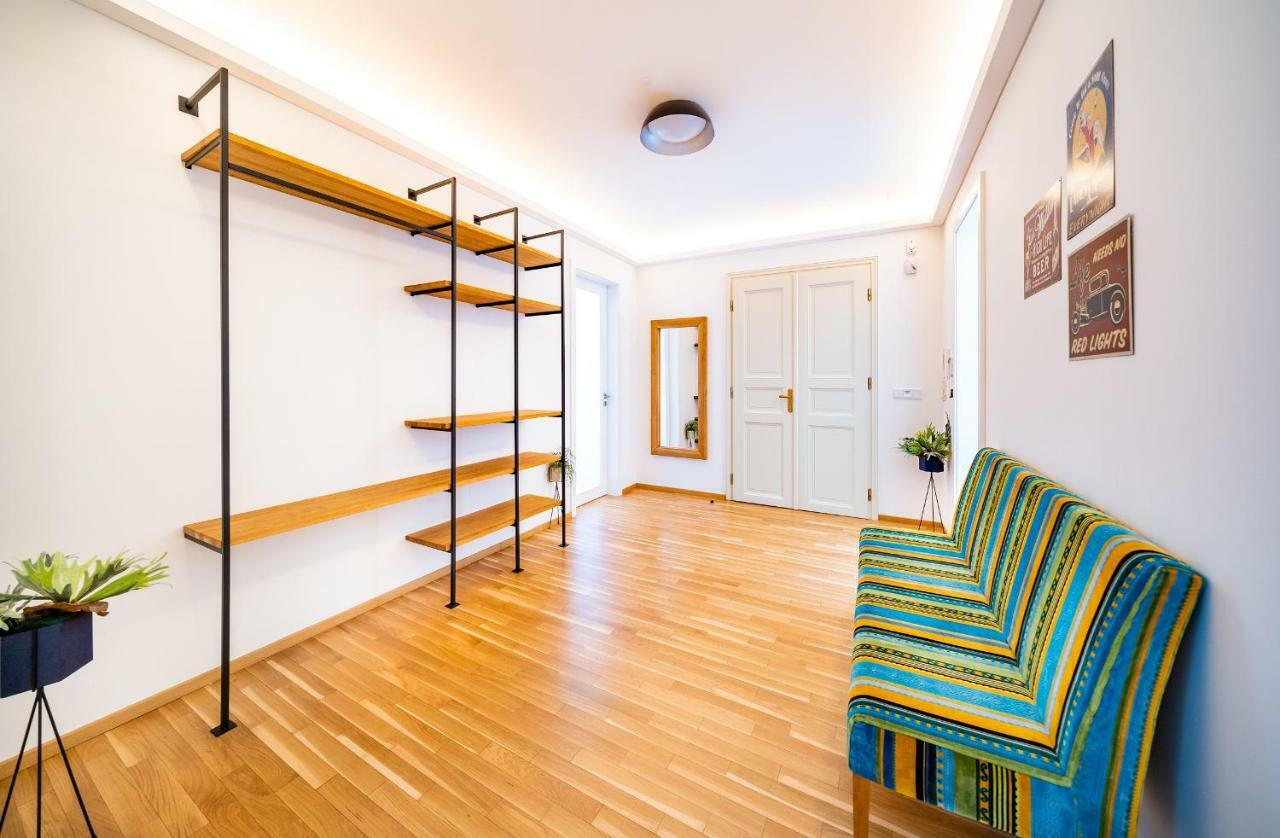Lägenhet 5br+3.5bt Wilson Apt. *