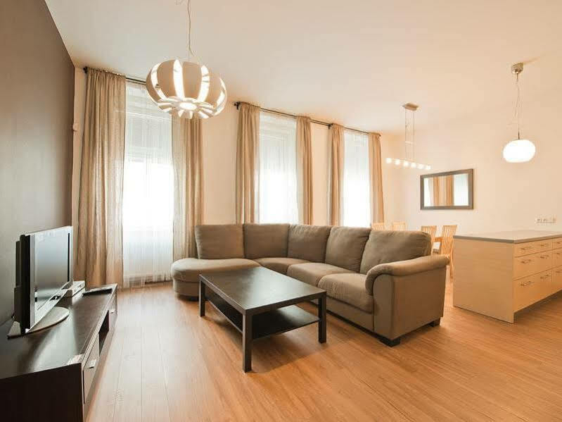 Lägenhetshotell Downtown Kodanska 4*