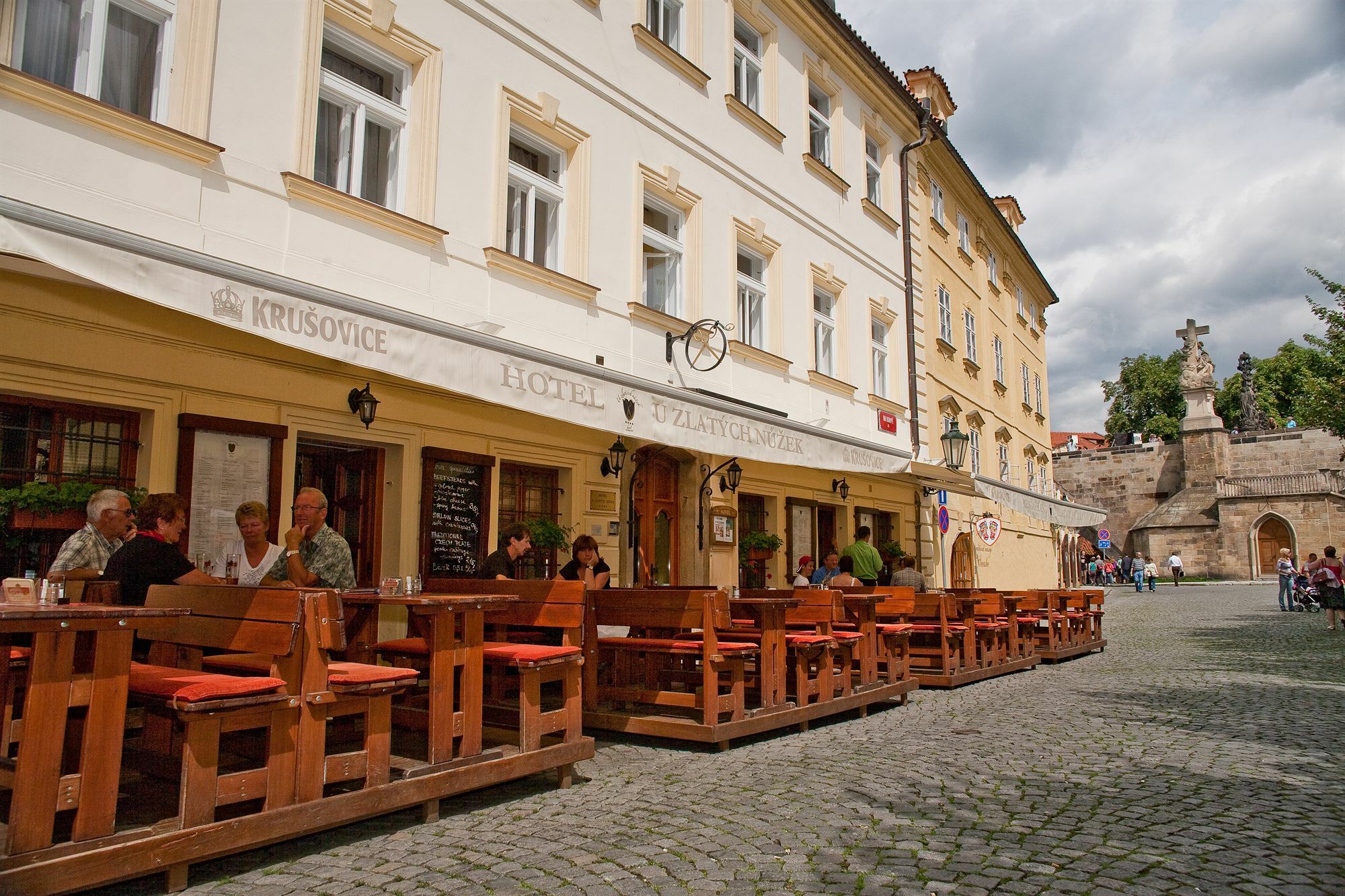 At The Golden Scissors 4* Prag