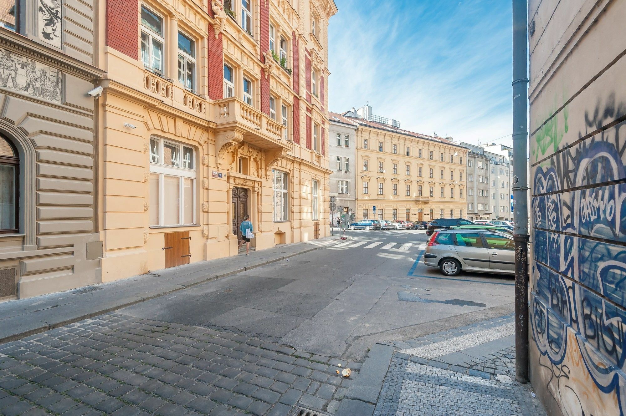 Ostrovni Apartment *