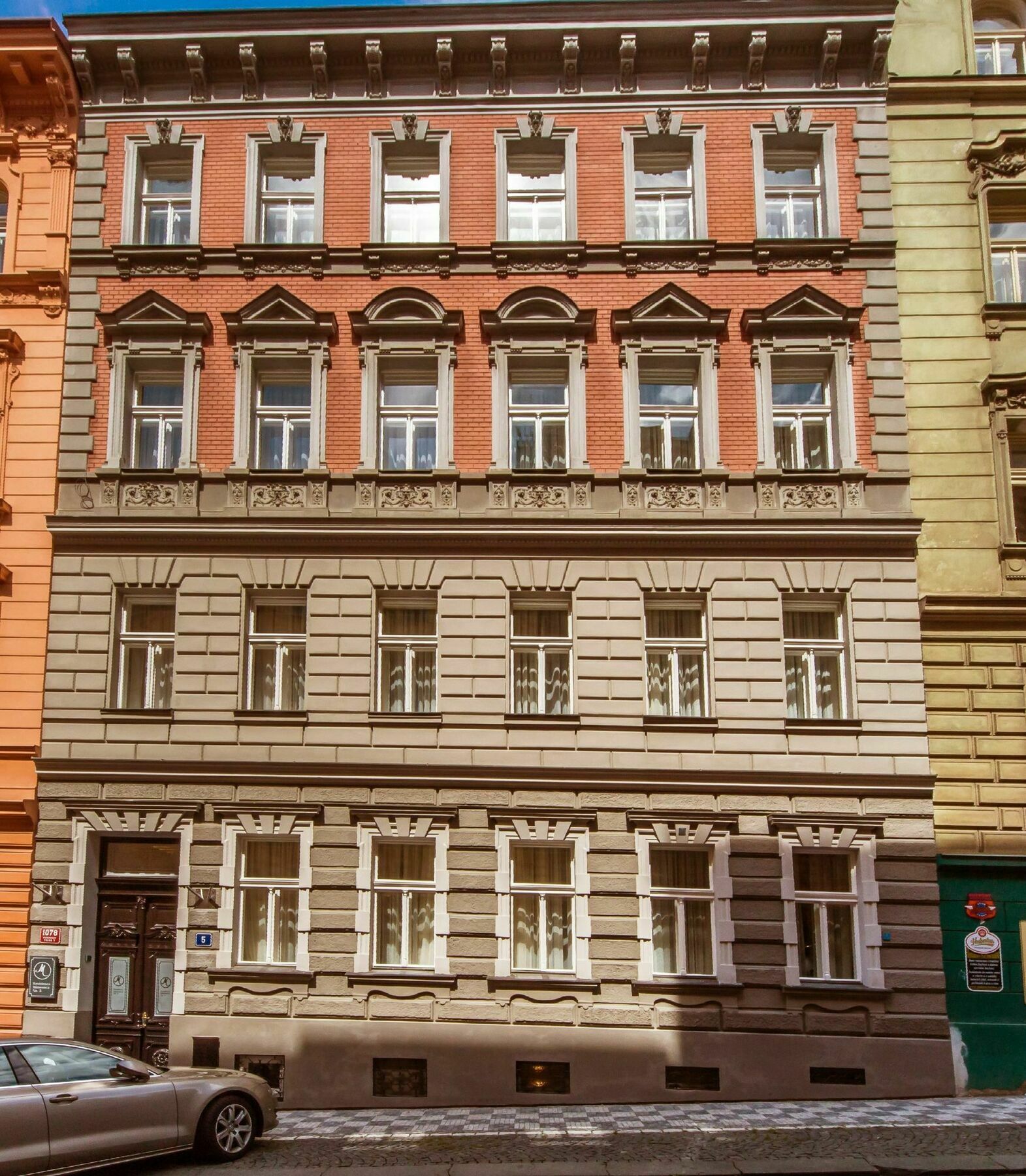 Manesova No.5 Apartment *
