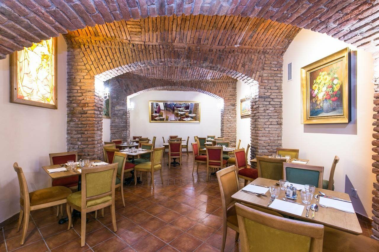 Hotel Caruso Old Town 4*