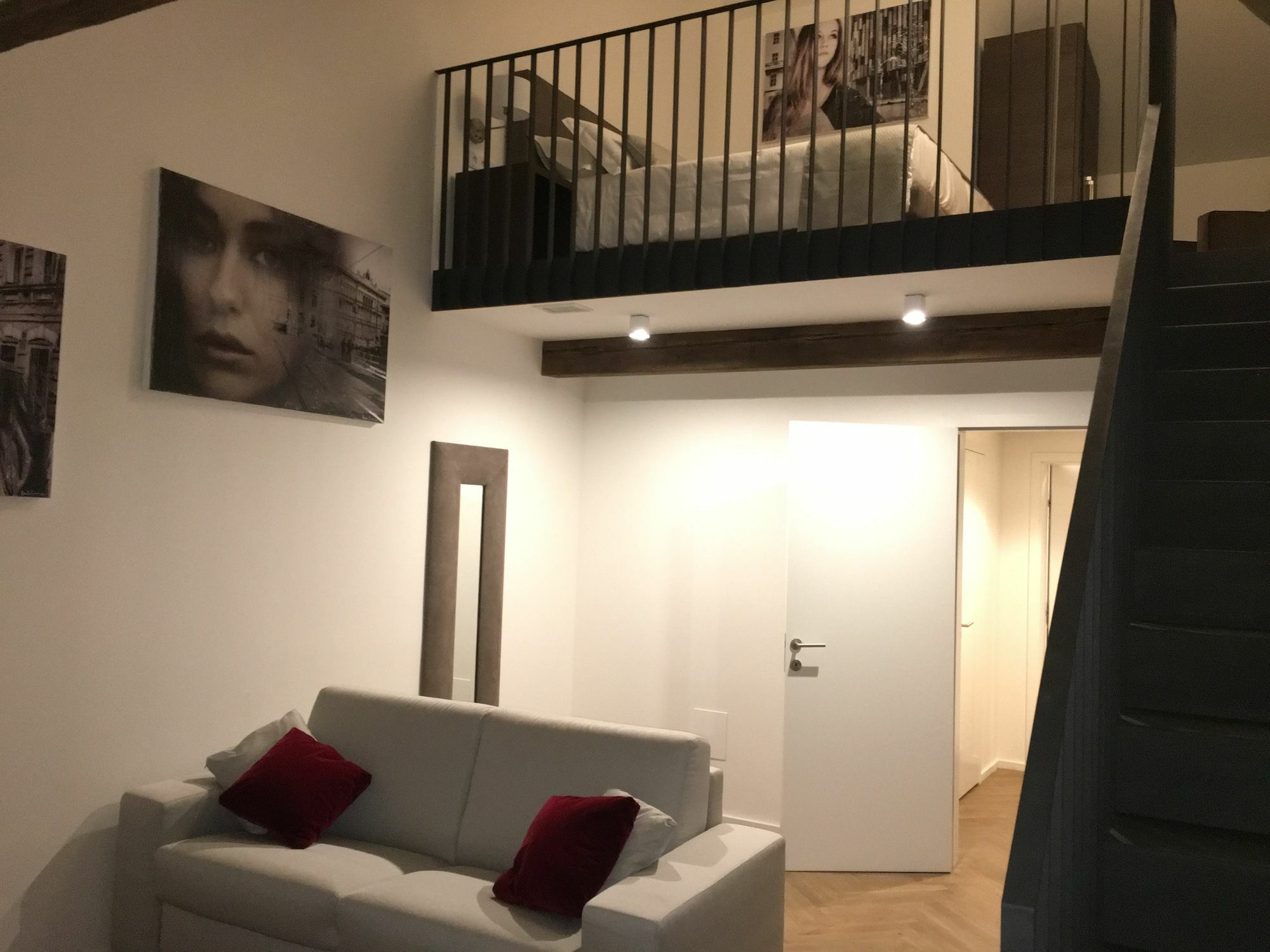 Limehome Halkova Prag