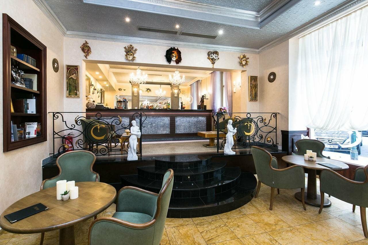 Hotel Myo Caruso
