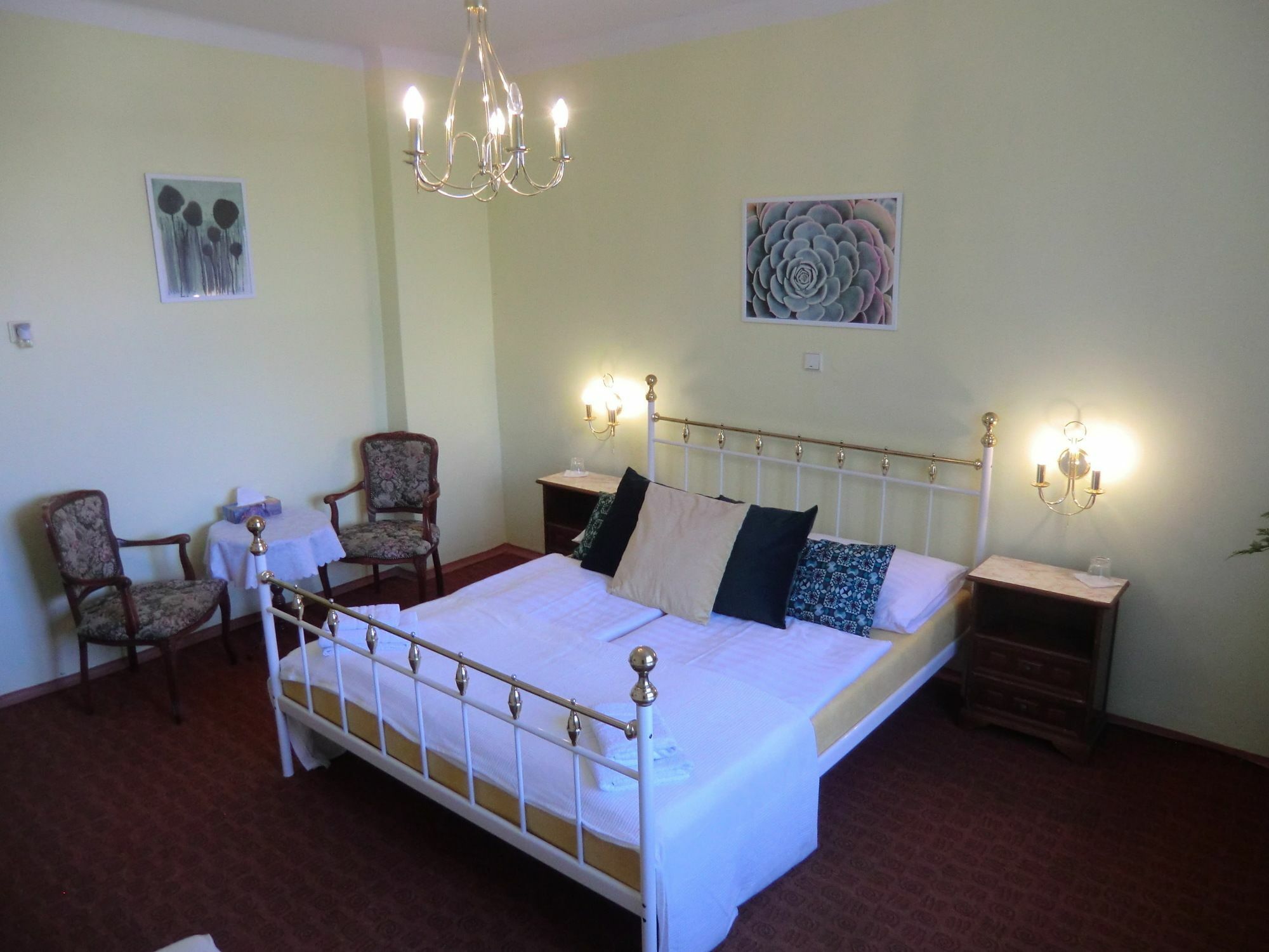 Guest house Orbis 3*