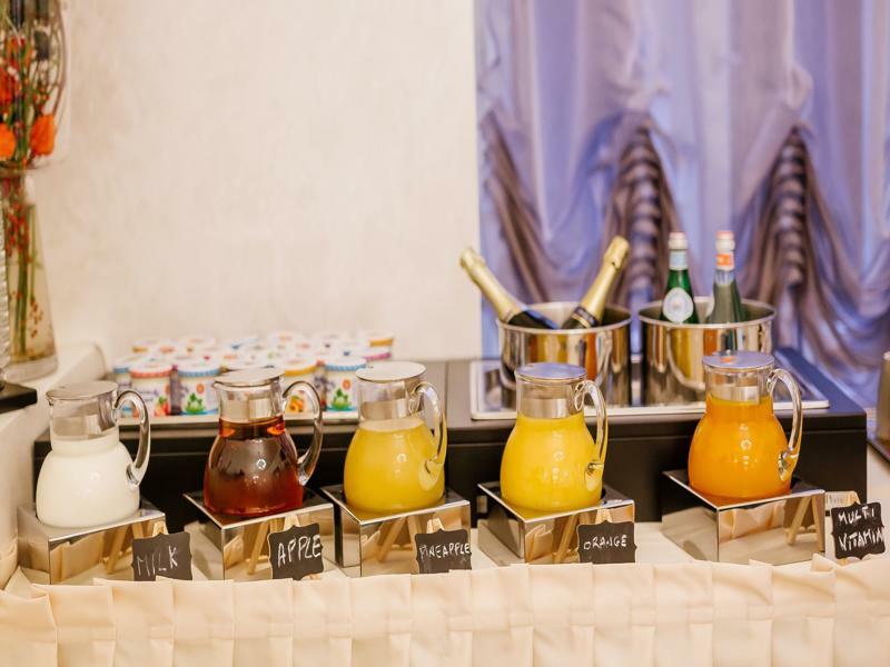 Myo Wenceslas Hotell