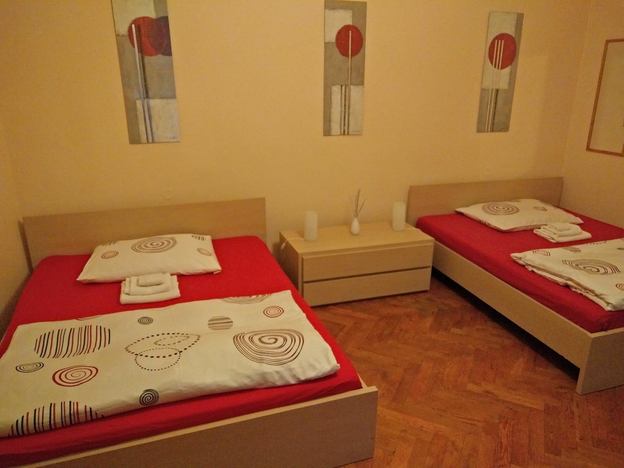 Tynska 7 * Praha