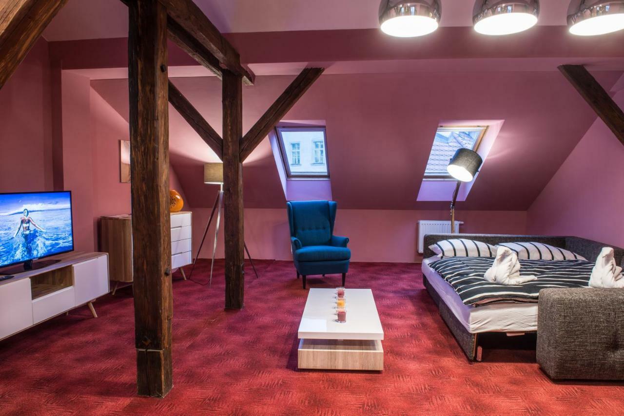 Lejlighed Spacious And Quiet Attic Flat In Centre Prag