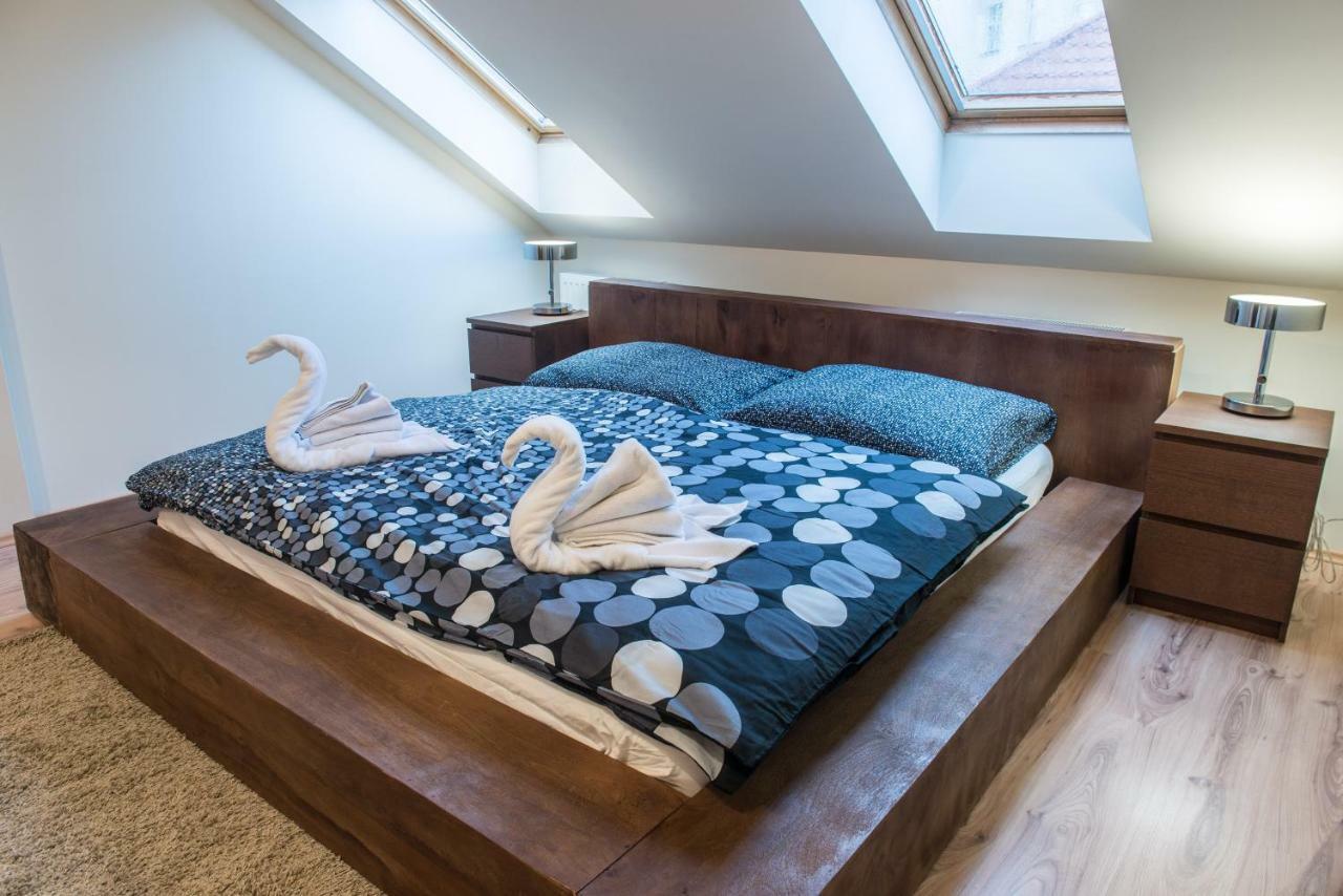 Lejlighed Spacious And Quiet Attic Flat In Centre Prag